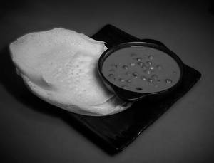 3 Appam + Kadala Curry