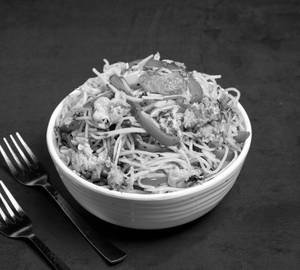 Egg Hakka Noodles