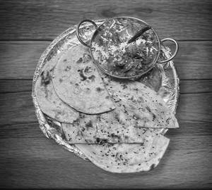 Kadhai Paneer + 2 Butter Naan