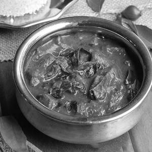 Beef Varutharacha Curry
