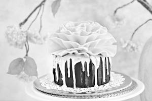 Eggless Chocolate Ruffle Fudge Cake (1lb)