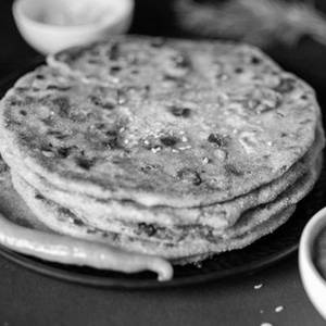 Mirchi Paratha(tandoori)