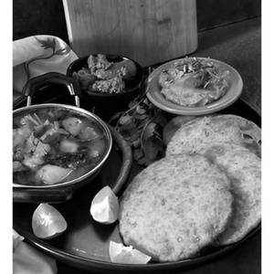 Bedmi Poori 4pc And Aloo Ki Subzi