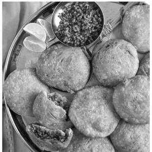 Urad Dal Kachori With Subji