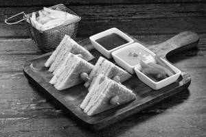 7 Sauces Club Sandwich