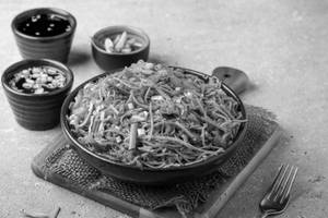 Schezwan Chicken Noodles
