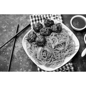 Veg Noodles With Manchurian