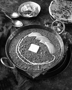 Amritsari Kulcha With Dal Makhani