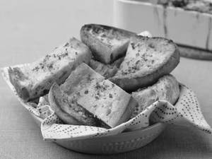 Supreme Garlic Bread