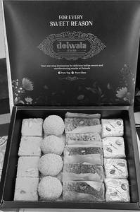 Assorted Sweets With Blue Box (15-17 Pcs)