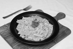 Penne In Tomato Cheese Sauce