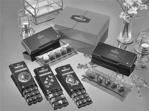 Regalia Gold - Assorted Chocolates Gift Hamper