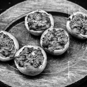 Spicy Stuffed Mushrooms