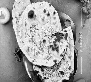 Veg Stuffed Naan