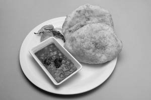Chole Bhature ( 2 Bathuras )