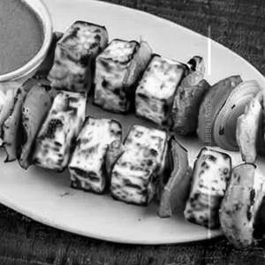 Paneer Lehsooni Tikka