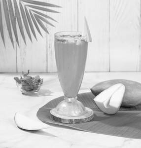 Raw Mango Mojito