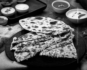 Aloo Stuffed Tandoori Parantha