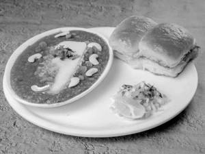 Tomato Bhaji Pav