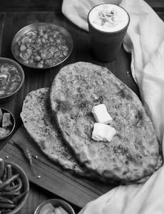 Paneer Masala Amritsari Kulcha Combo (regular)