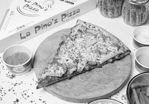 Las Vegas Treat Pizza Personal Giant Slice (22.5 Cm)