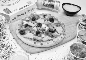 Cheesy Chicken Pizza Regular