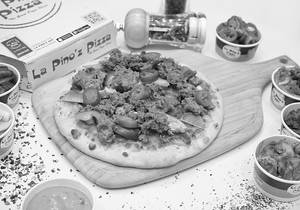 Chicken Tikka Lababdar Pizza Regular