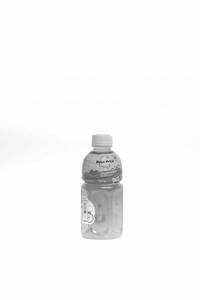 Mogu Mogu Strawberry Juice [300 Ml]