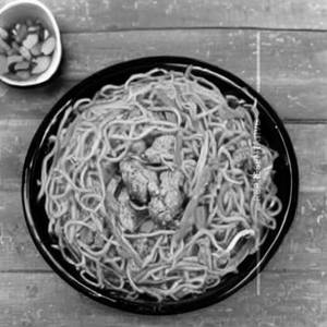 Schezwan Delight Chicken Noodles