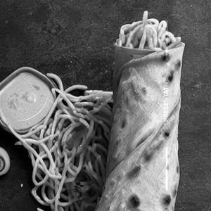 Schezwan noodle roll