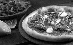 Uru Evergreen Sun Dried Tomato Pizza (Contains Nuts)