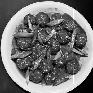 Veg Ball In Hunan Sauce