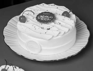 Mother's Day Cake - Eggless White Forest Cakе (500 g)