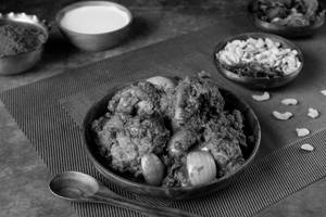 Chicken Do Pyaza  Bone
