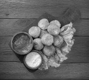 Cheese stuffed idli fry