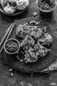 Pan Fried Garvy Momos 6 Pcs)
