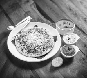 Cheese masala uttapam