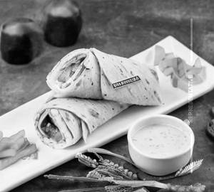 Paneer mayonnaise roll