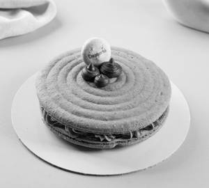 Chocolate Macaron Cake (6 Inch)