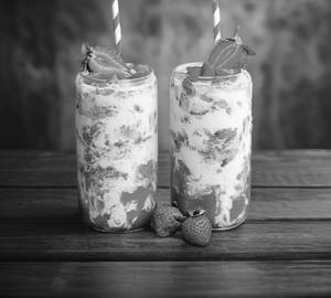 Starwberry milkshake