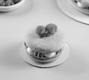 Raspberry Macaron Cake (3 Inch)