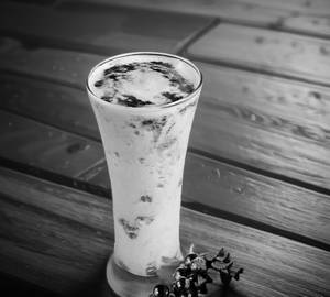 Blackcurrant milkshake