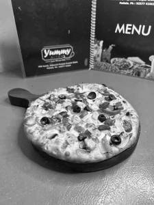 Paneer Makhani Pizza