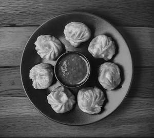 Veg Fried Momos [8 Pieces]