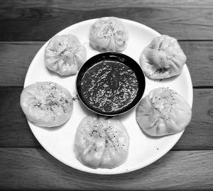 Paneer Momos [8 Pieces]