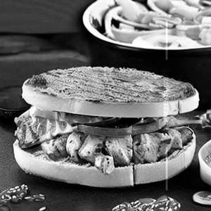 Grilled chicken keema sandwich