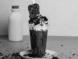 Choco Brownie 2 In 1 Ice Cream Freak Shake - (300 Ml)