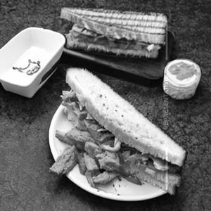 Red peparika chicken sandwich
