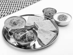 Palak Chicken & Yellow Dal With Roti Or Paratha Or Rice
