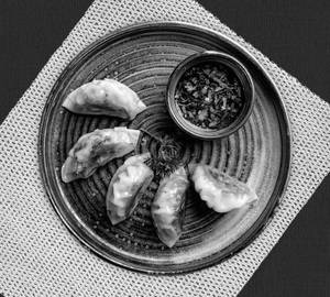 Veg fried momos 8 piece